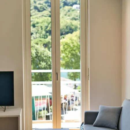 Wake Of The - Bright Waterfront * 레코